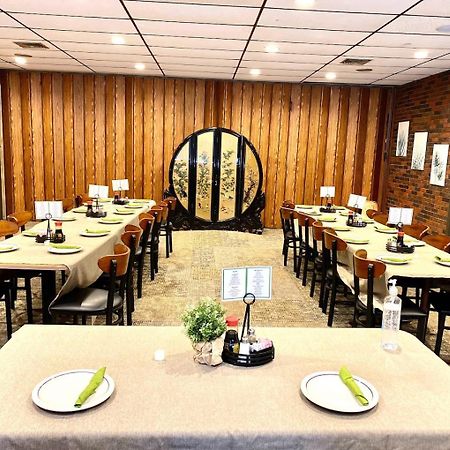 Regency Inn Iola Ngoại thất bức ảnh